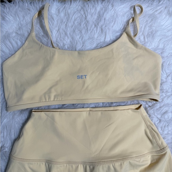 SET Active Butter Yellow Matching Set Airluxe Base Bra Shorts M / L SOLD OUT new - Picture 4 of 16